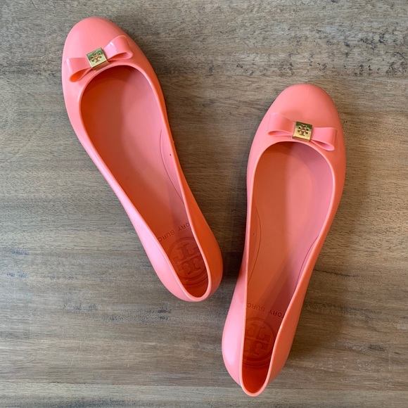 NEW Tory Burch Raspberry Jelly Flats with Bow - Picture 1 of 5